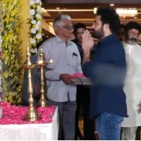 Jr NTR pays homage to Tarakaratna in eleventh day ceremony