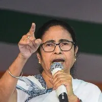 Will Fight Alone says Mamata Banerjee and Rules Out Any Alliance For 2024