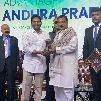 Union minister Nitin Gadkari said union govt will assist AP by all the way