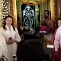 Mahesh Babu Wife Namarata visited Venkateshwara temple