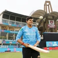 Delhi Capitals takes on UP Warriarz in WPL