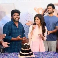 Grand Welcome For Samantha On kushi Sets