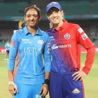 Delhi Capitals takes on Mumbai Indians in WPL
