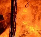 Huge fire in multi-storey building in Hyderabad, people feared trapped