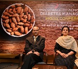 భోజనాలకు ముందు బాదములు తినడం వల్ల ప్రీ డయాబెటీస్‌తో బాధపడుతున్న కొంతమంది రోగులలో  బ్లడ్‌ షుగర్‌  స్థాయిలు మెరుగుపడ్డాయి