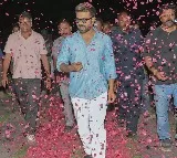 Ram Charan celebrates his birthday on RC15 sets