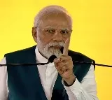 PM Modi pays tribute to woman power in 'Mann Ki Baat'