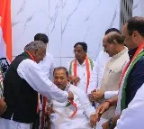 Senior Telangana leader Srinivas denies joining Congress