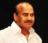 JC Diwakar Reddy meets Nara Lokesh in padayatra