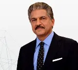 anand mahindra shares a viral video