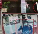 Man steals money from Axis bank ATM on the pretext of repairing it in kamareddy