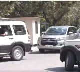 Priyanka Gandhi reaches Rahul Gandhi residence