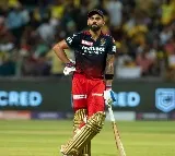 ExPak Captain Shuts Down Commentator For Kohli Criticism
