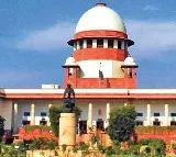 Lawyers canot go on strike or abstain from working says Supreme Court