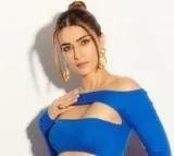 Kriti Sanon opts for budgeted flight, flies economy class to Indore