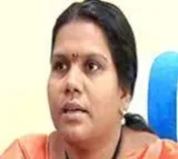 Peethala Sujatha fires on Jagan