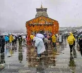 Char Dham Yatris Stopped By J and K Police At Srinagar