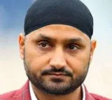 Harbhajan Launches Brutal Attack On DC Skipper David Warner