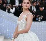 1 lakh pearls and inspiration from Claudia Schiffer Alia Bhatt Met Gala look