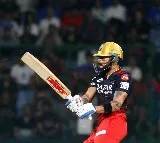 Kohli completes 7000 runs in IPL