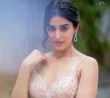 Agent beauty begins dubbing for her next
