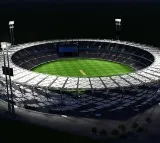 Mumbai Indians takes on RCB on home ground