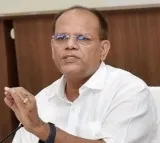 Somesh Kumar takes charge as KCR advisor