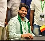 Karnataka polls: Kumaraswamy wins but son Nikhil loses