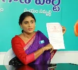Sharmila demands KCR sign on affidavit over TSPSC exams