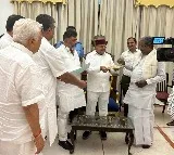 Karnataka Governor to swear in Siddaramaiah, Shivakumar on May 20 in mega-event