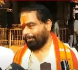 tammineni sitaram fires on media representatives on ycp mp avinash reddy issue