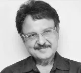 Who will conduct Sarath babu last rites