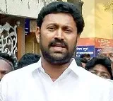 Jagan try to not to arrest Avinash Reddy