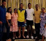 Dhoni assures Pathirana family members