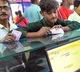 Which banks are exchanging Rs 2000 notes without ID proof and which ones are not