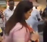 central minister meenakshi lekhi viral video
