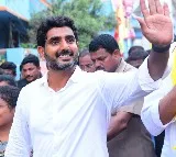 Lokesh met weavers in Jammalamadugu constituency