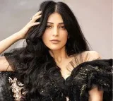 Shruti Haasan breaks into an impromptu performance at a restaurant in London