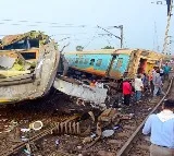Before accident, Coromandel Express entered loop line, hit stationary goods train
