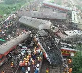 Chiranjeevi appeales fans to donate blood and save the lives of injured in train accident