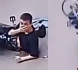 Mans Rental Bike Abruptly Stops As Balance Hits Zero Watch What Happens Next