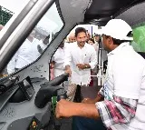 Andhra Pradesh CM flags off 516 e-autos