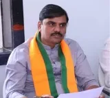 Vishnu Vardhan Reddy take a jibe at YCP leaders