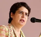 Priyanka Gandhi started election campaigning in Madhya Pradesh