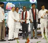 మంత్రులు ఇంద్రకరణ్ రెడ్డి, మహమ్మద్. రవీంద్రభారతిలో హరితహారం కార్యక్రమంలో మహమూద్ అలీ పాల్గొన్నారు.
