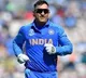 What happened behind to give captaincy to Dhoni