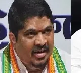 former MP ponnam prabhakar fires on minister gangula kamalakar