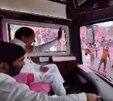 KCR leaves for Maharashtra in huge convoy of 600 vehicles