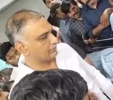 Harish rao breaks down at Sai chand dead body