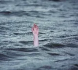 Telangana woman jumps into dam with three children